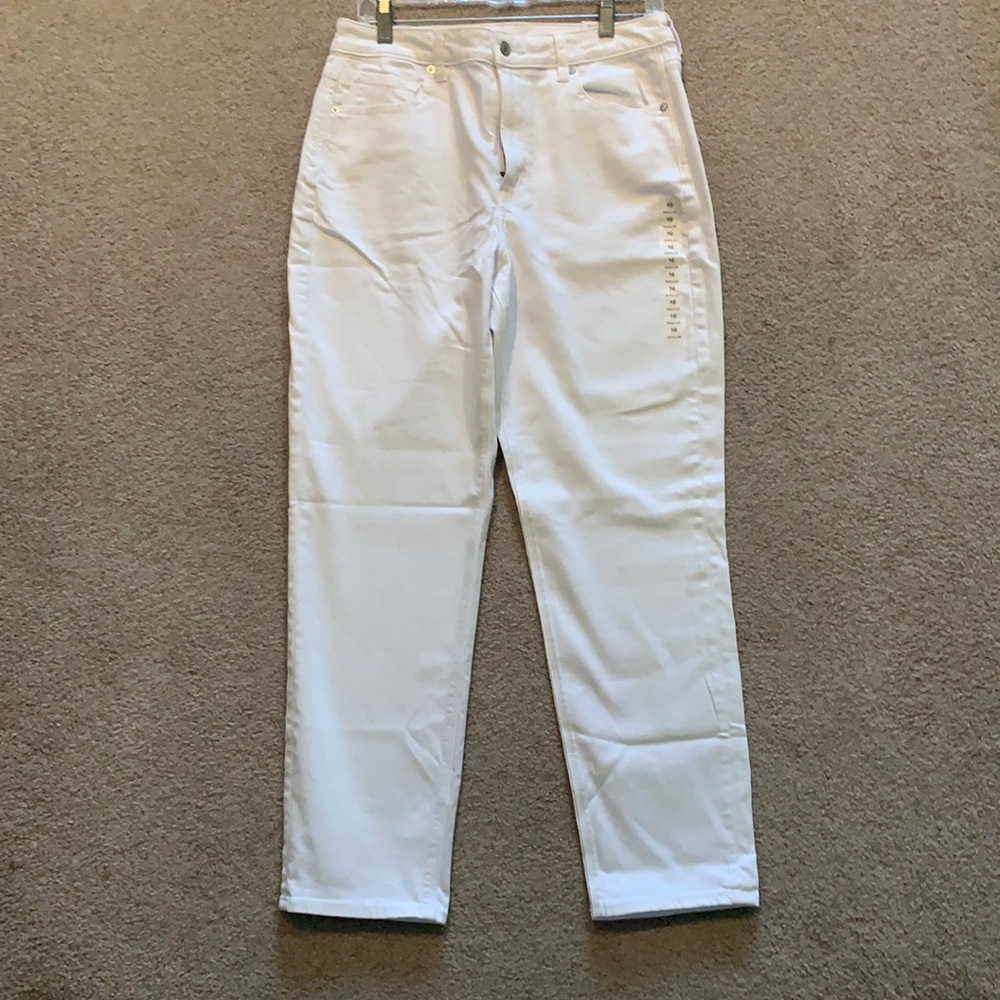 NEW American Eagle Mom Jean - Stretch, Size 10 Reg